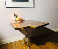 Load image into Gallery viewer, rocket deco table